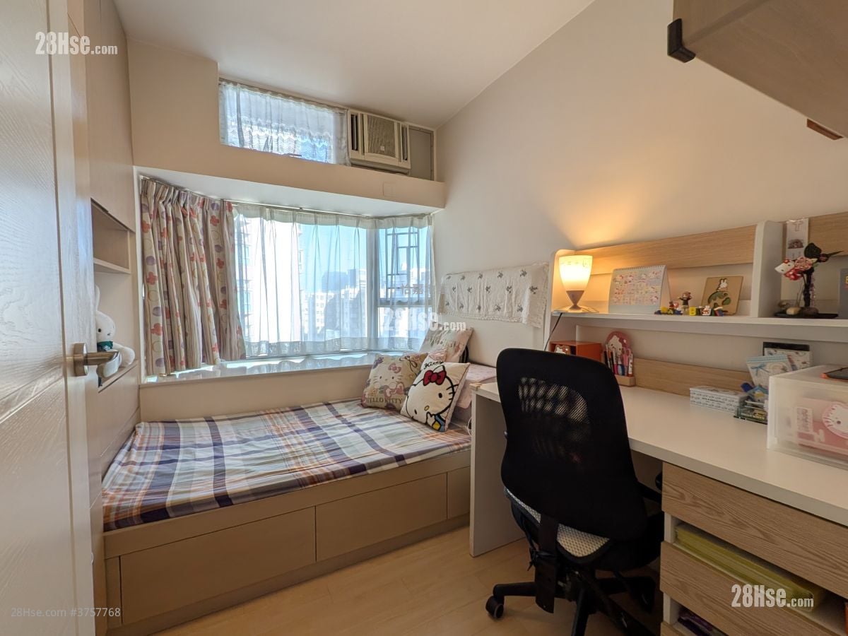 Island Place Sell 2 Bedrooms 620 ft²