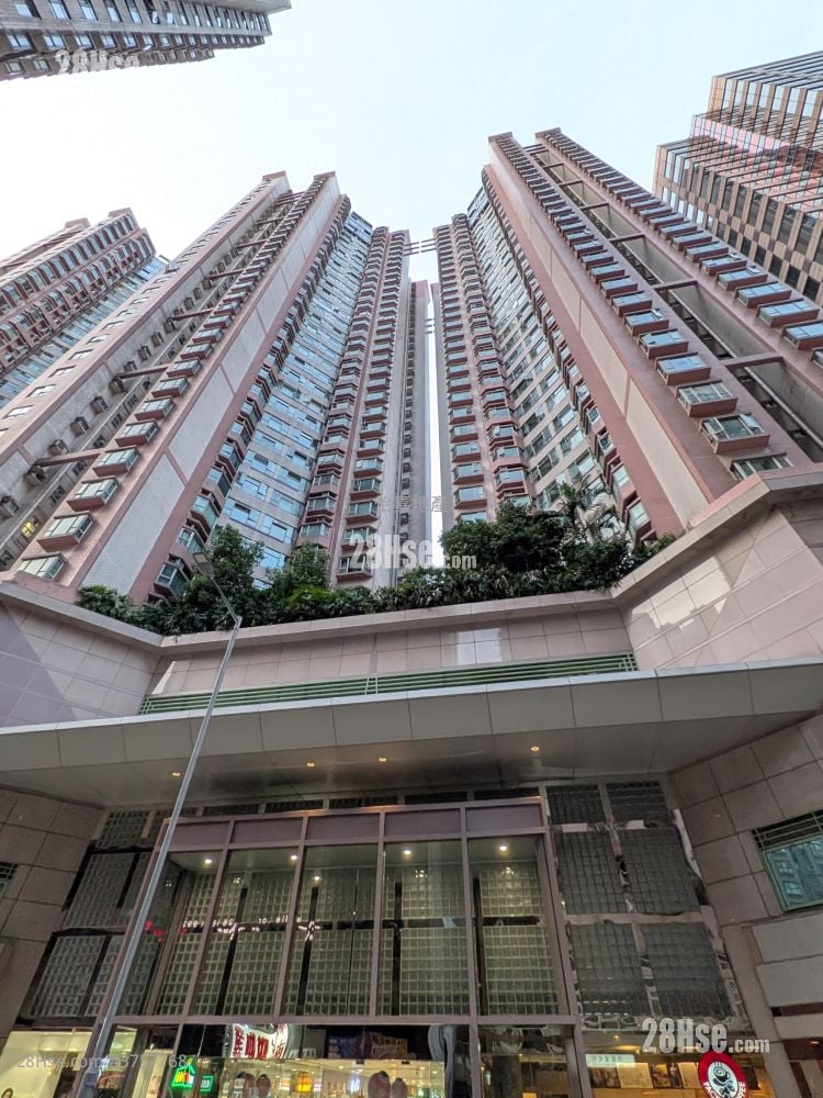 Island Place Sell 2 Bedrooms 620 ft²