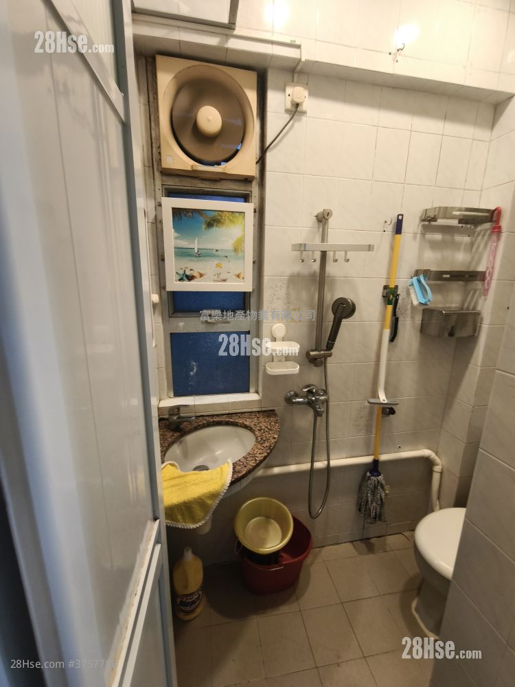 單幢樓房 租盤 2 房 , 1 浴室 295 平方呎