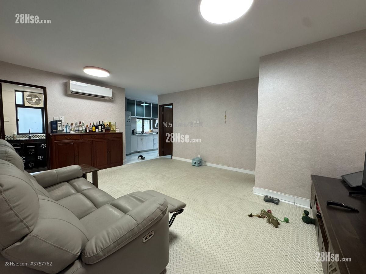 Village Sell 2 Bedrooms , 1 Bathroom 700 ft²