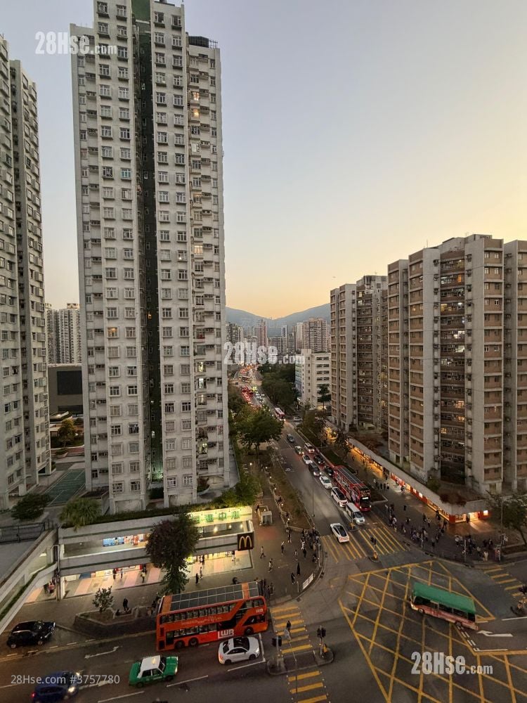 Jade Plaza Rental 2 Bedrooms , 1 Bathroom 274 ft²