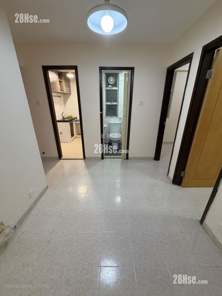 Jade Plaza Rental 2 Bedrooms , 1 Bathroom 274 ft²