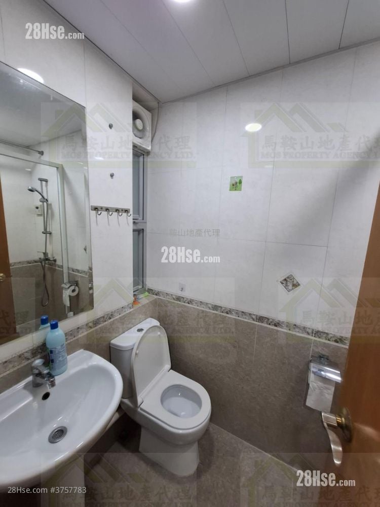 Kam Ying Court Sell 2 Bedrooms , 1 Bathroom 401 ft²