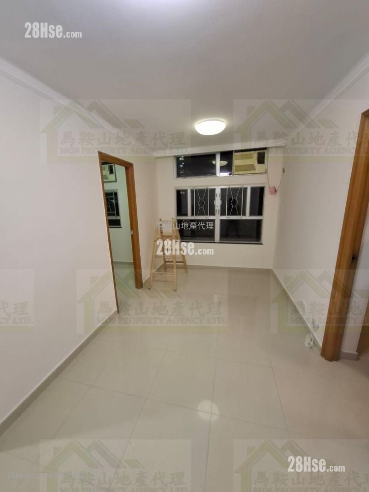 Kam Ying Court Sell 2 Bedrooms , 1 Bathroom 401 ft²