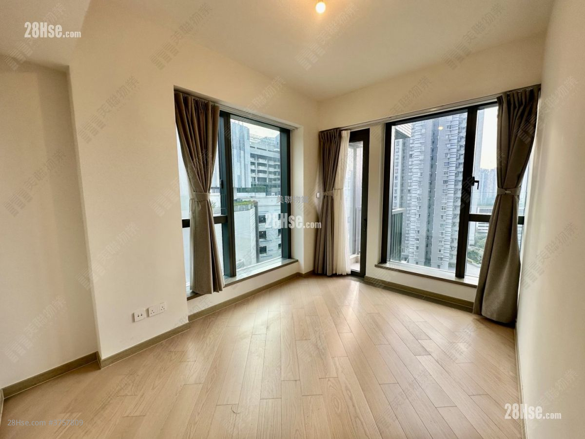 港岛南岸 售盘 4 房 1,135 平方尺