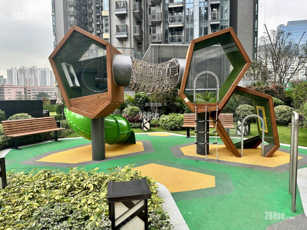 港岛南岸 售盘 4 房 1,135 平方尺