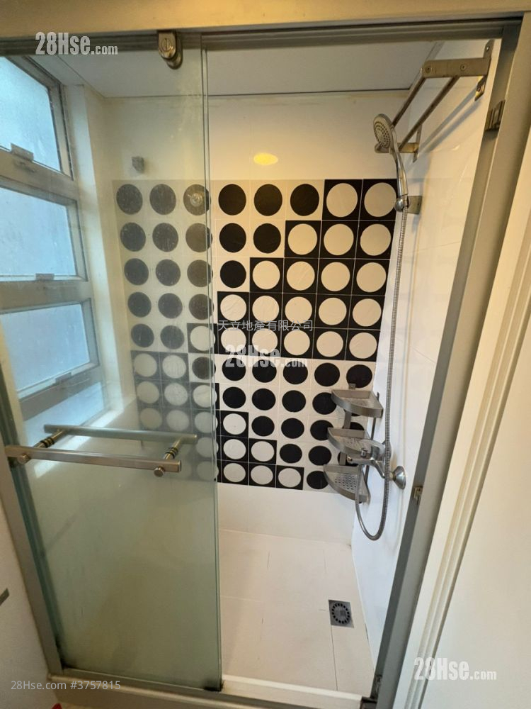 達興樓 租盤 開放式間隔 , 1 浴室 246 平方呎