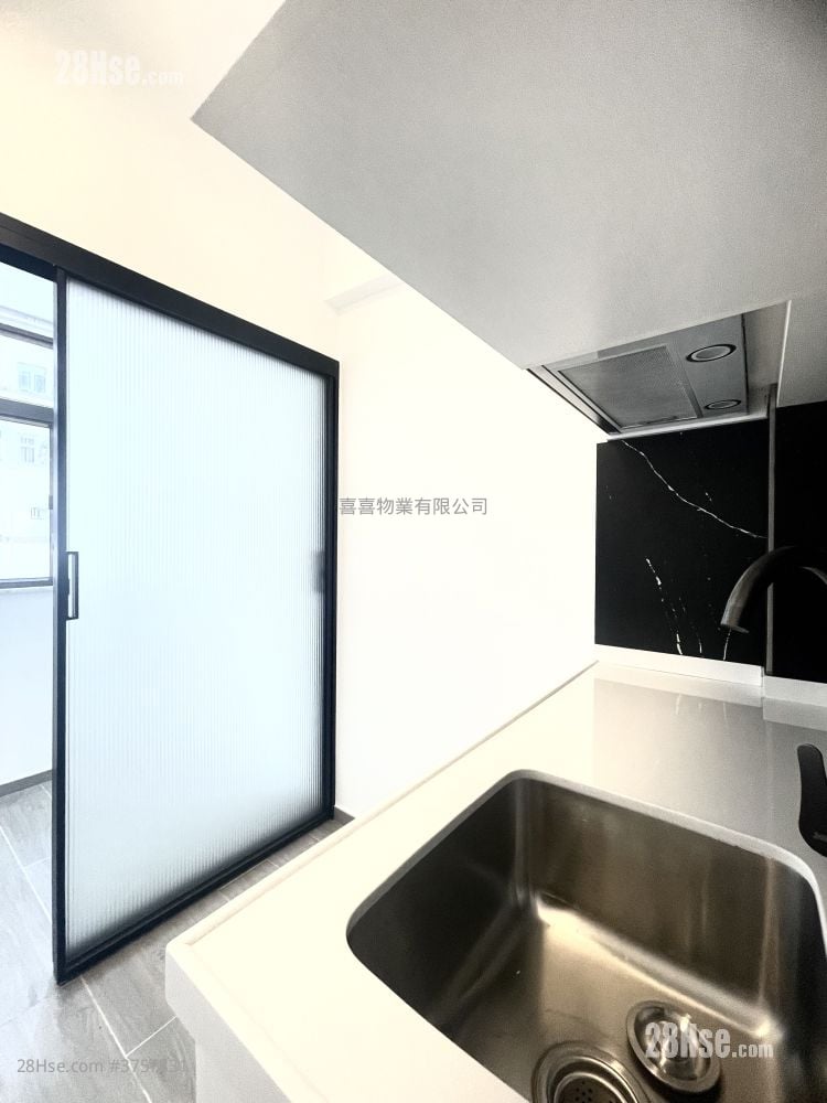 Apartment Rental 1 Bedroom , 1 Bathroom 180 ft²