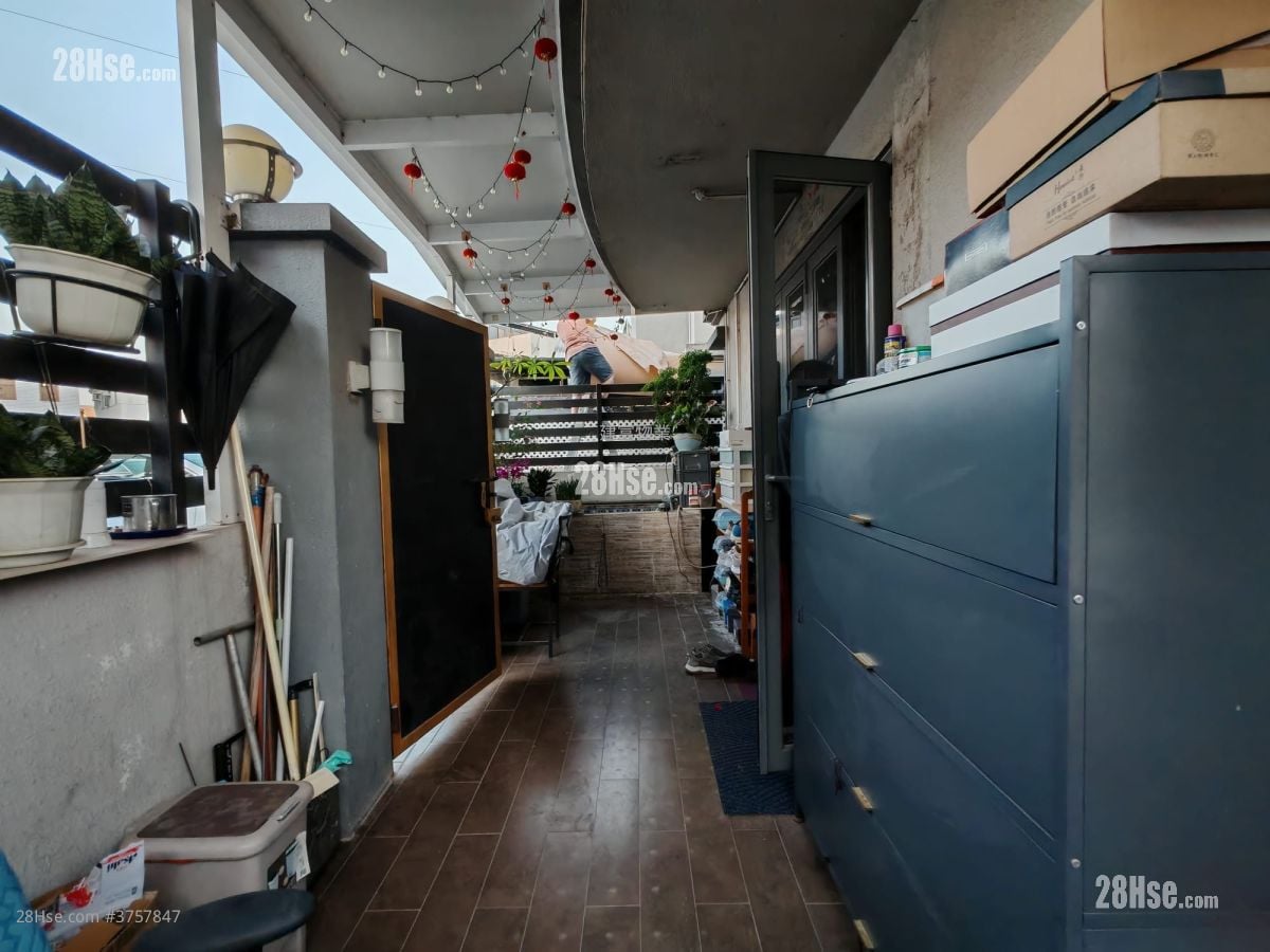 村屋 售盤 4 房 , 2 浴室 1,400 平方呎