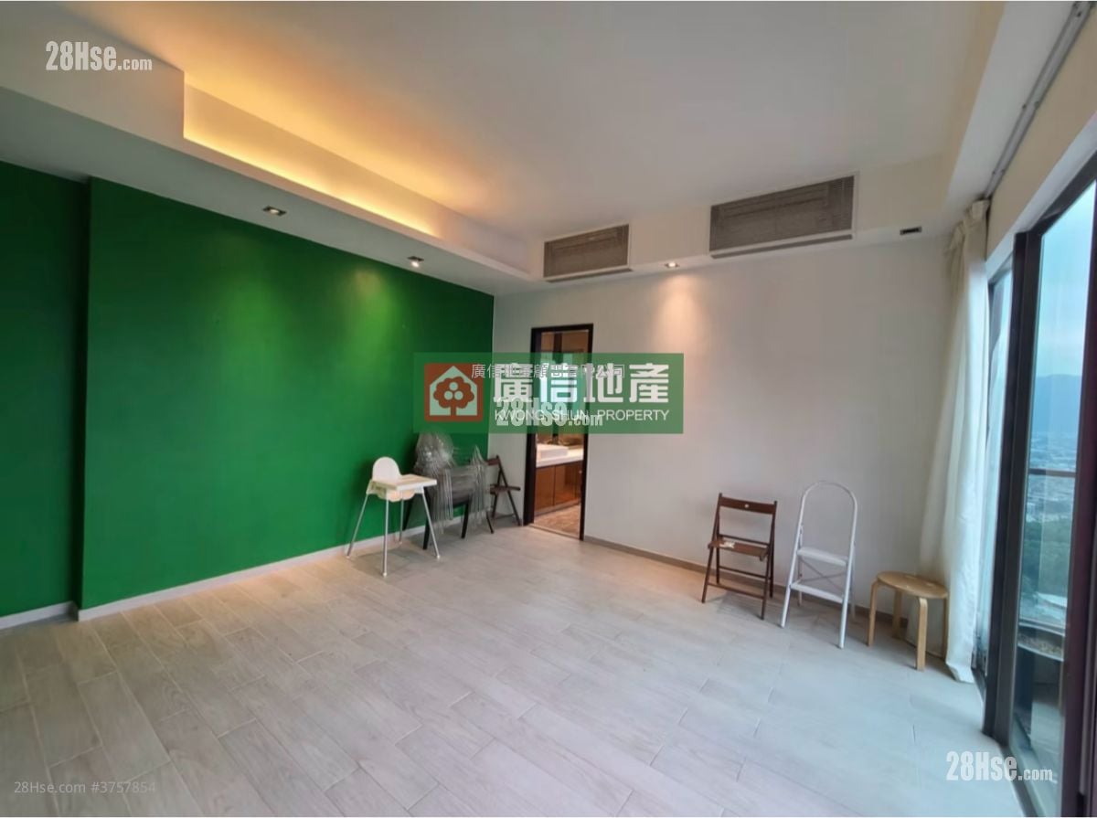 The Brand Sell 4 Bedrooms , 2 Bathrooms 1,987 ft²