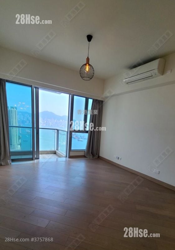 Cullinan West Sell 4 Bedrooms , 4 Bathrooms 1,358 ft²