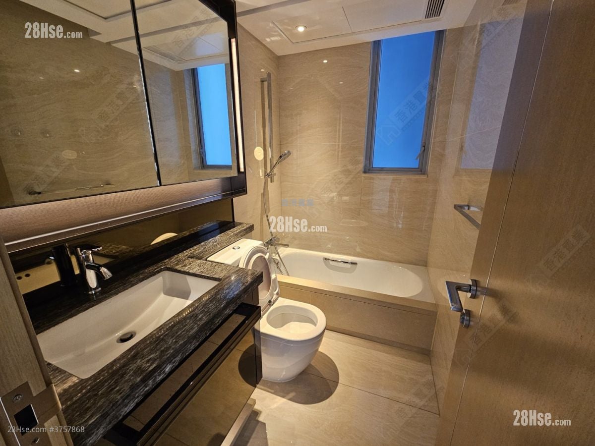 Cullinan West Sell 4 Bedrooms , 4 Bathrooms 1,358 ft²