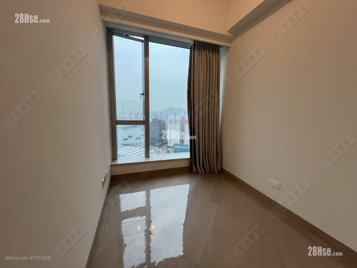 Cullinan West Sell 4 Bedrooms , 4 Bathrooms 1,358 ft²