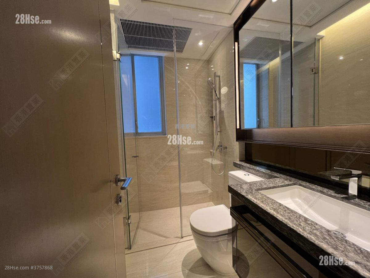 Cullinan West Sell 4 Bedrooms , 4 Bathrooms 1,358 ft²