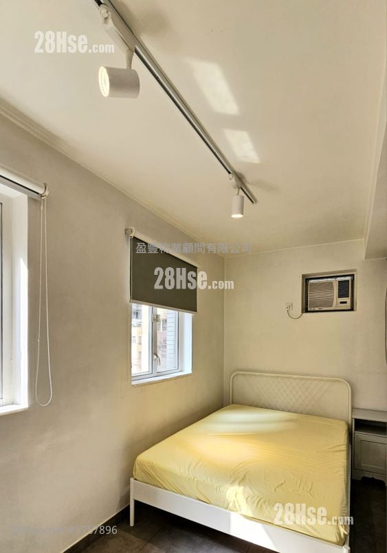 睡房 1: 嘉威阁 售盘 1 房 , 1 浴室 311 平方尺