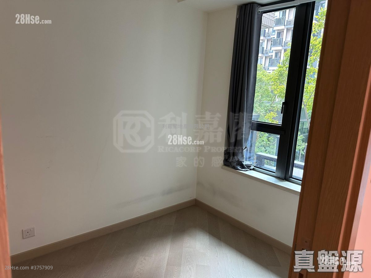 Wetland Seasons Park Sell 1 Bedroom , 1 Bathroom 318 ft²