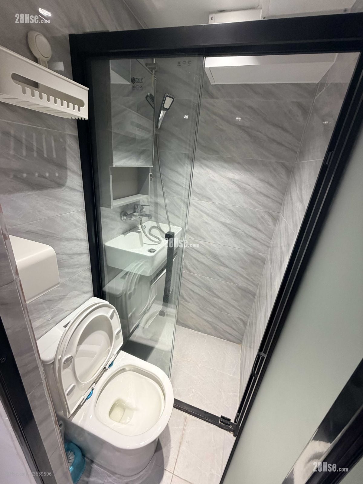 兆安大厦 租盘 开放式间隔 , 1 浴室 240 平方尺