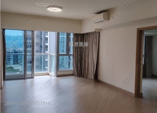 Cullinan West Sell 4 Bedrooms 1,214 ft²