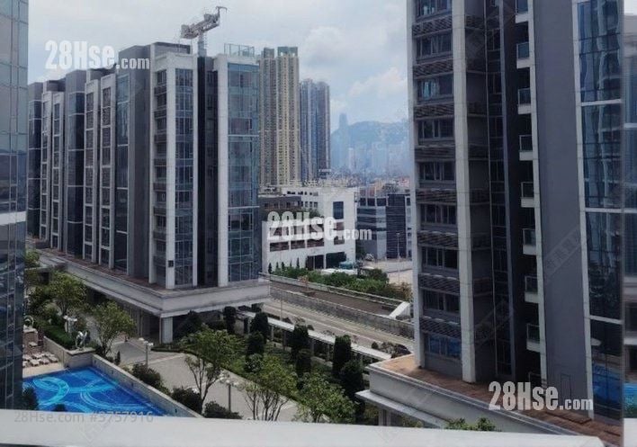 Cullinan West Sell 4 Bedrooms 1,214 ft²