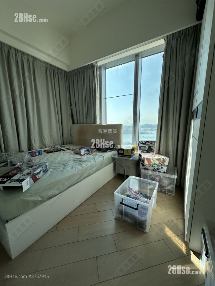 Cullinan West Sell 4 Bedrooms 1,214 ft²