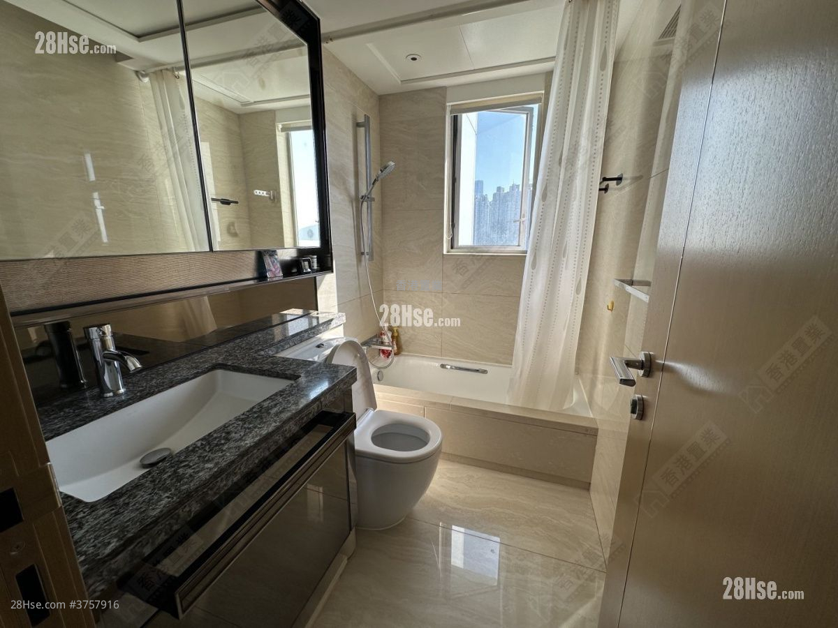 Cullinan West Sell 4 Bedrooms 1,214 ft²