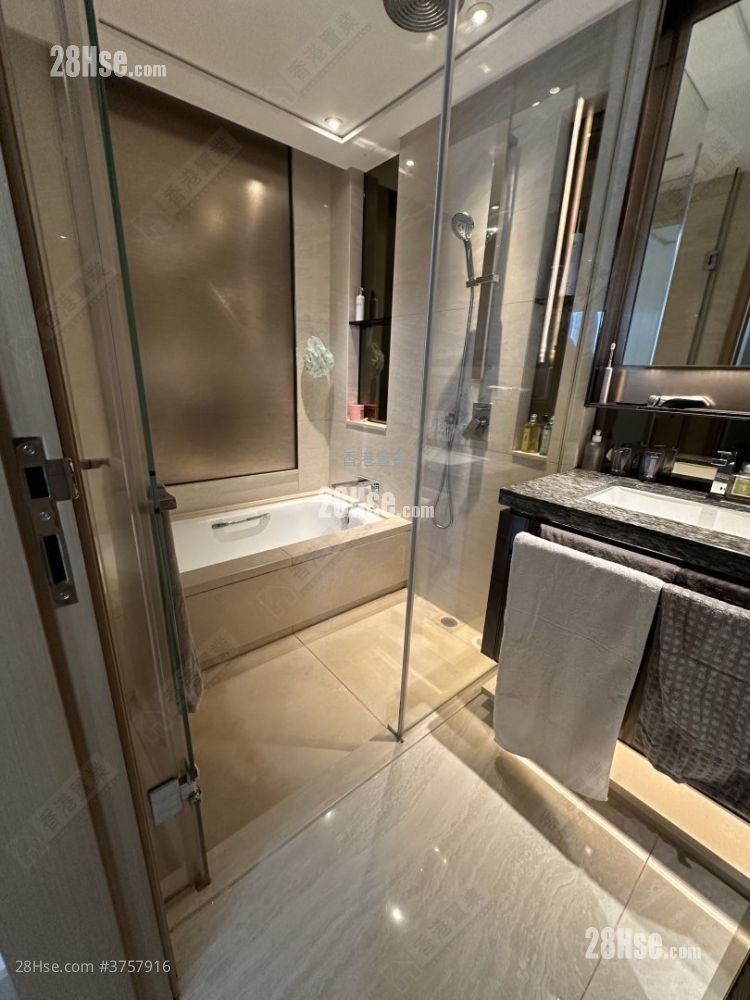 Cullinan West Sell 4 Bedrooms 1,214 ft²