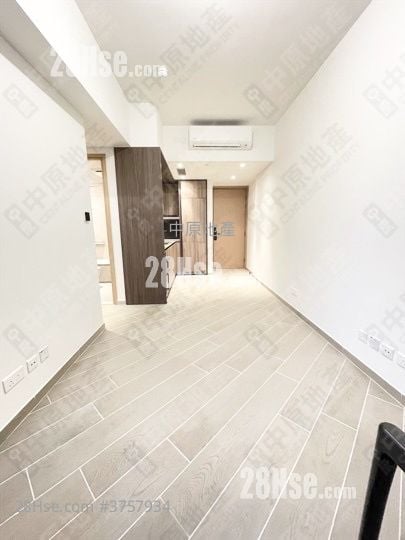 Lp10 Sell 2 Bedrooms , 1 Bathroom 488 ft²