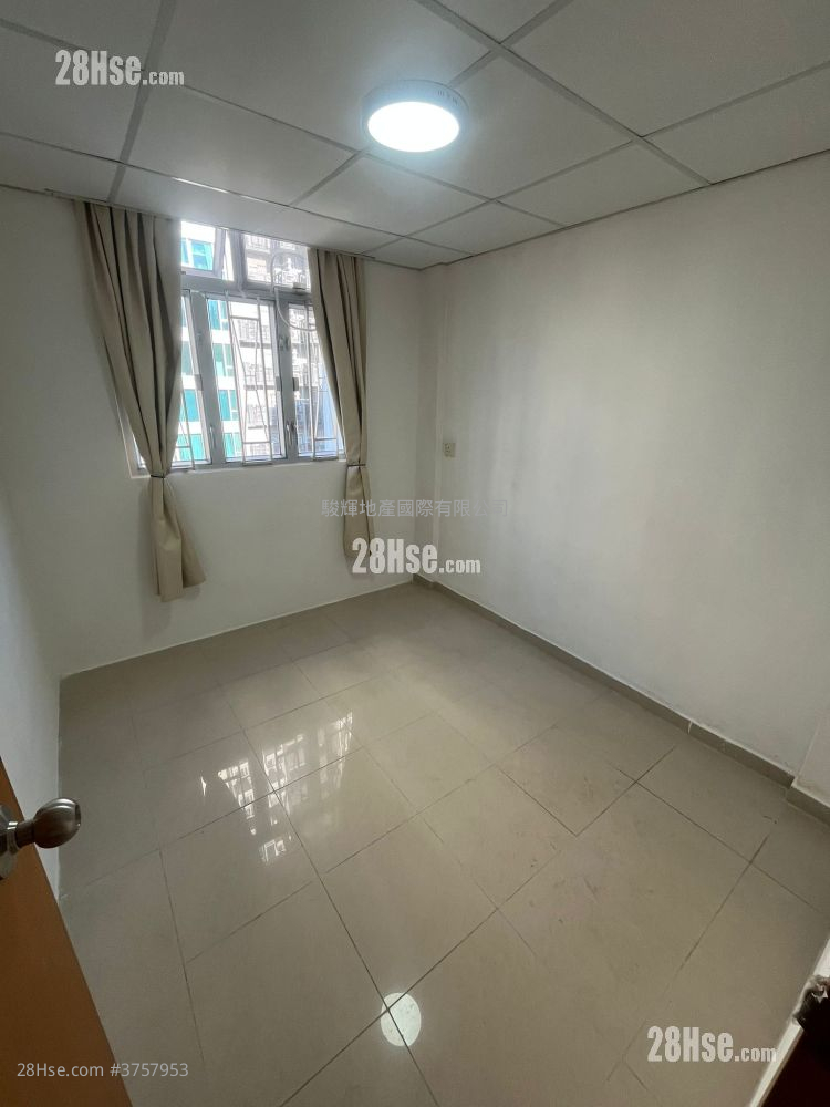 廣興大廈 租盤 2 房 , 1 浴室 389 平方呎