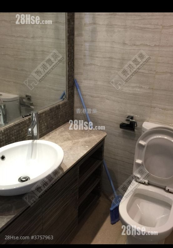 領都 售盤 3 房 , 2 浴室 717 平方呎