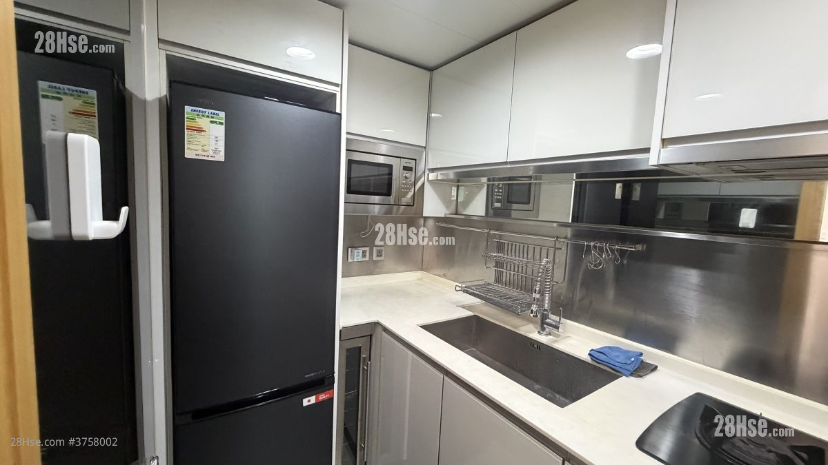 廚房: 瓏門 租盤 2 房 , 1 浴室 483 平方呎