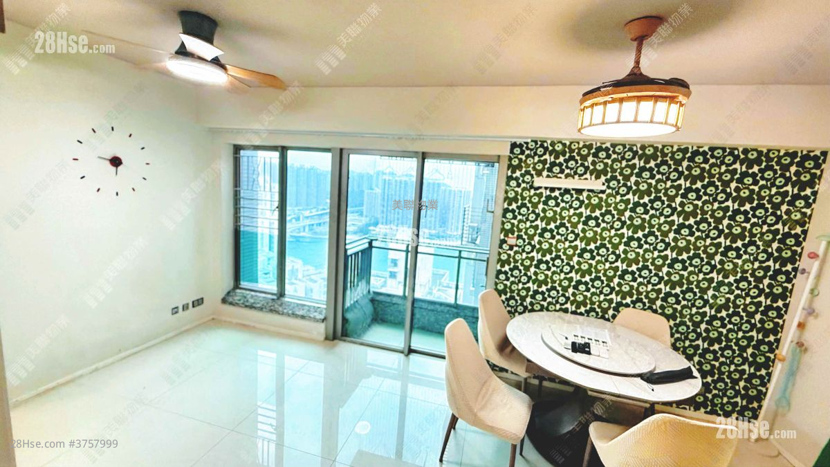 環宇海灣 售盤 3 房 , 2 浴室 699 平方呎