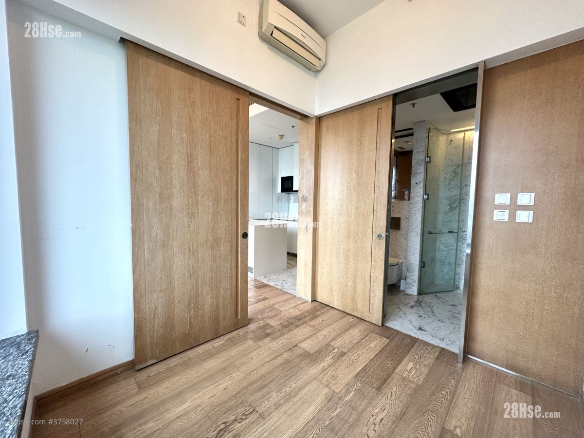 The Gloucester Sell 1 Bedroom , 1 Bathroom 342 ft²