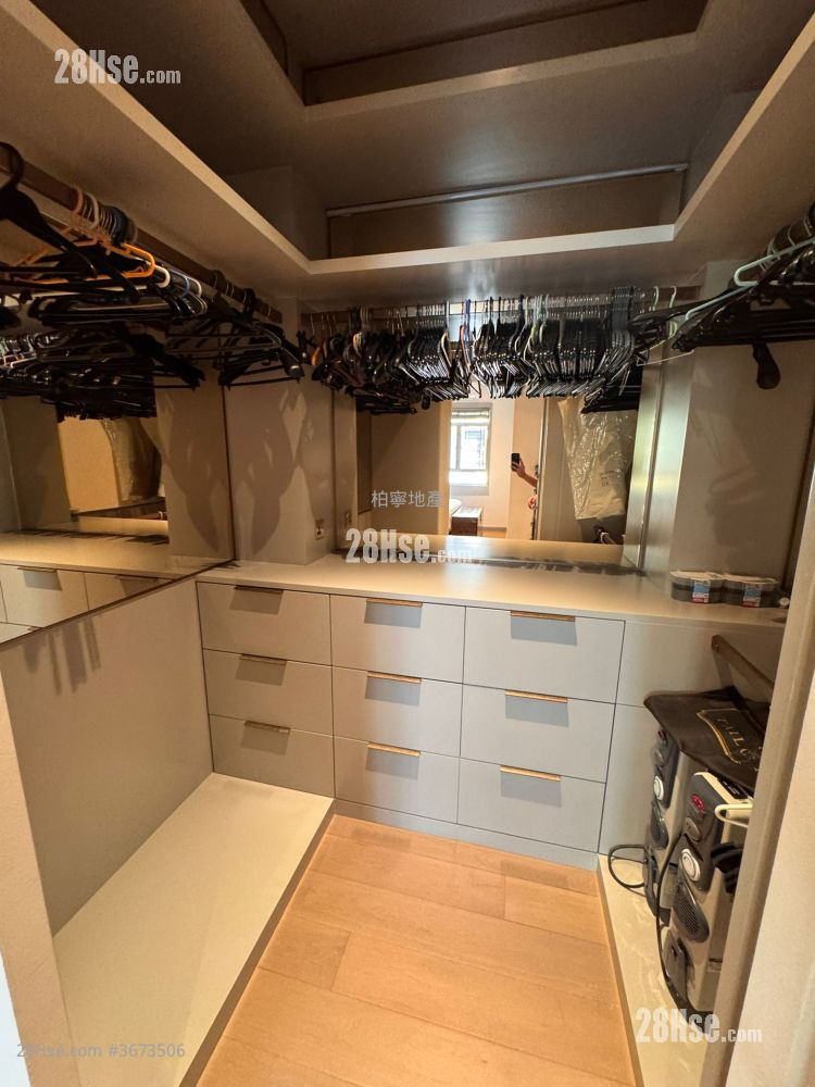 唐樓 租盤 2 房 , 2 浴室 862 平方呎