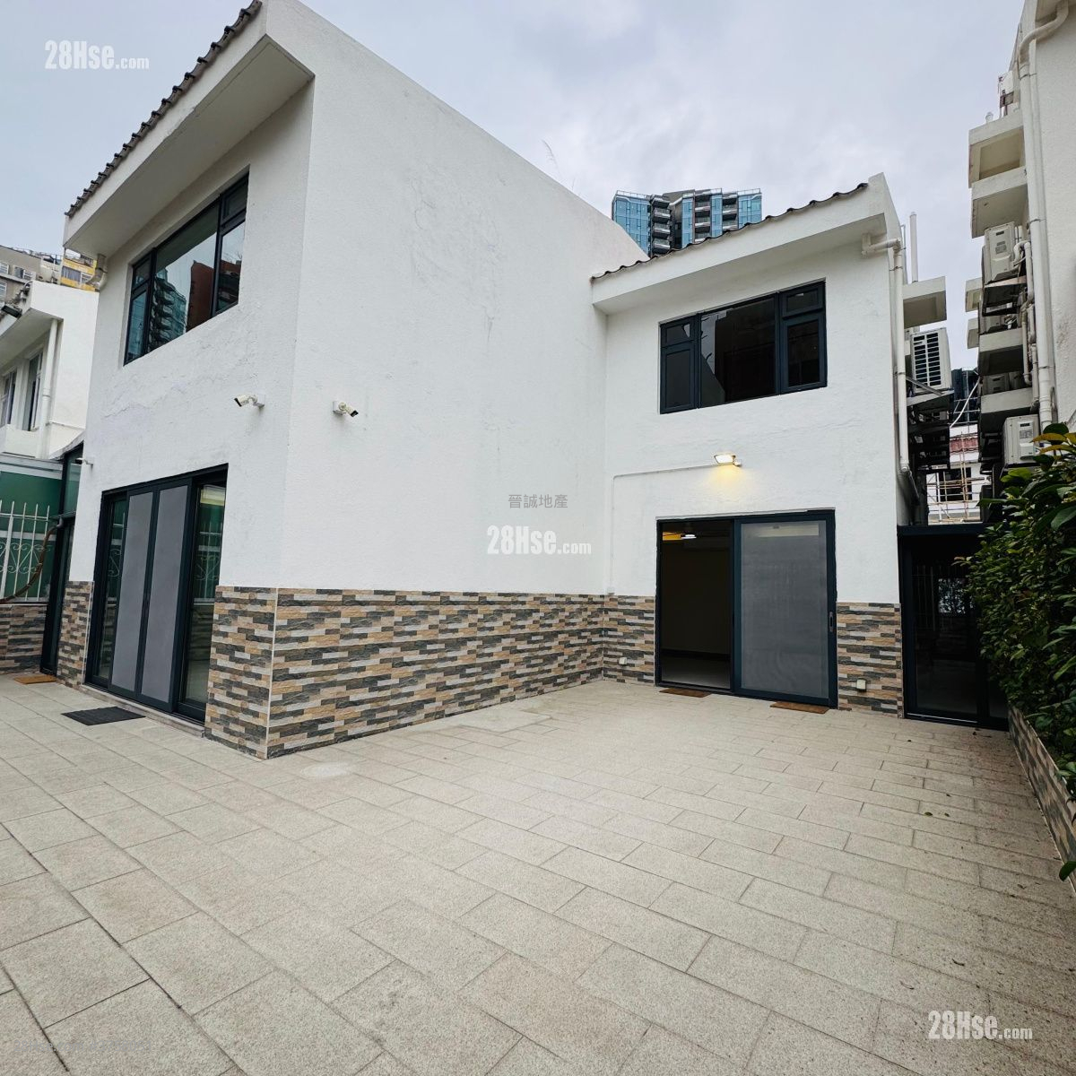 蒙地卡羅別墅 租盤 5+ 房 , 4 浴室 2,044 平方呎