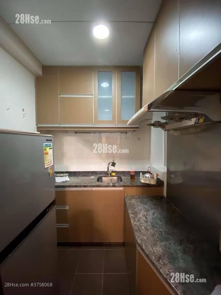Fok Lin  Building Sell 2 Bedrooms , 1 Bathroom 413 ft²