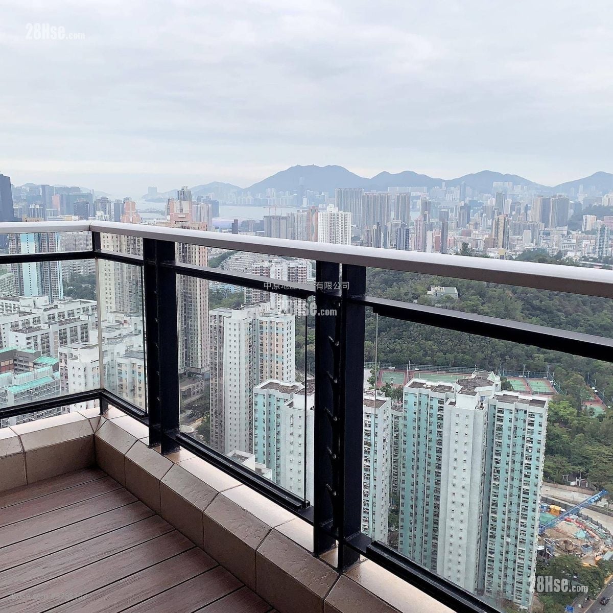 嘉皇台 售盘 4 房 1,764 平方尺