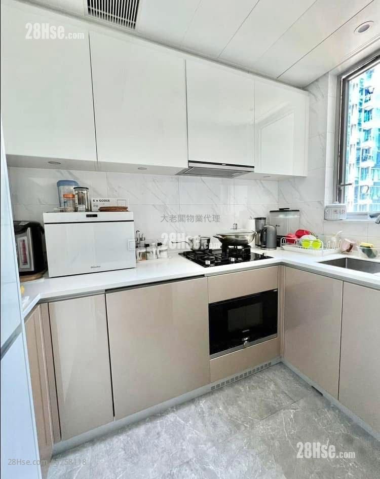 Savannah Sell 2 Bedrooms , 1 Bathroom 477 ft²