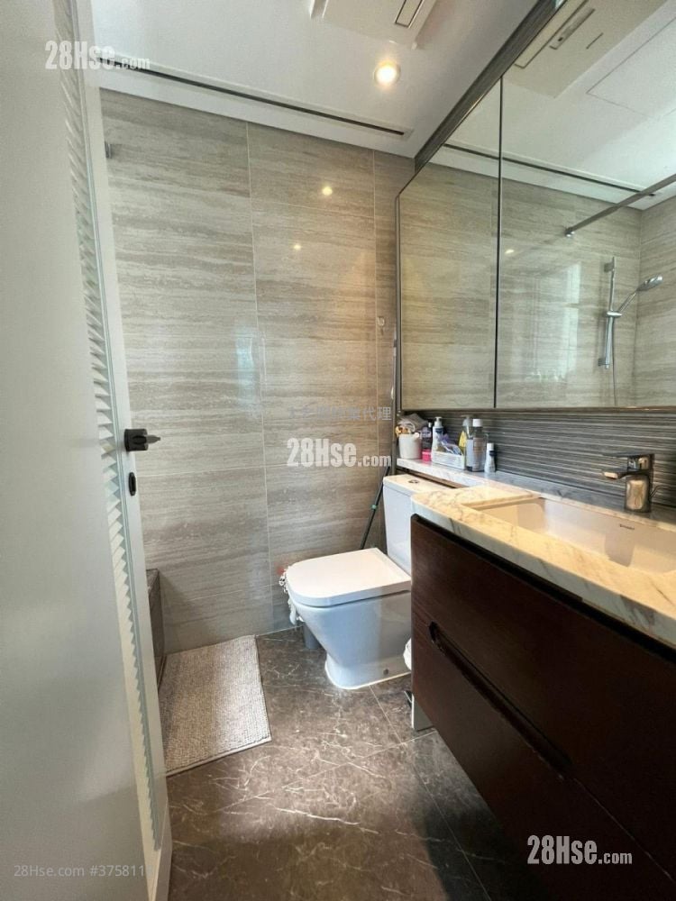 Savannah Sell 2 Bedrooms , 1 Bathroom 477 ft²