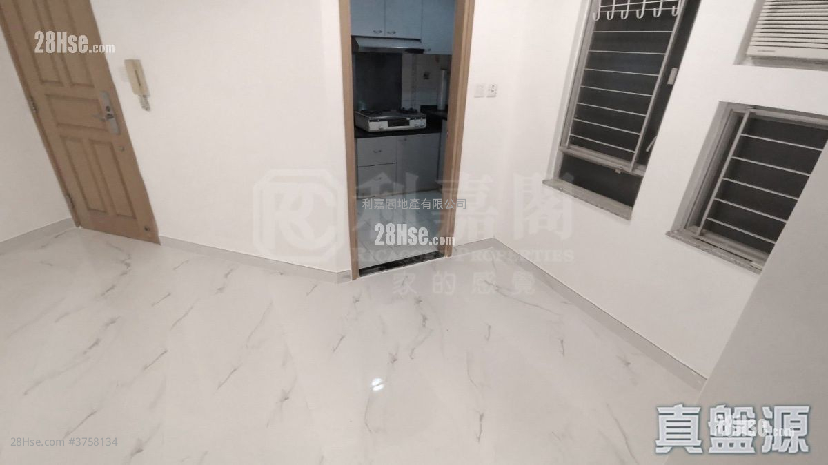 嘉湖山庄 售盘 2 房 , 1 浴室 449 平方尺