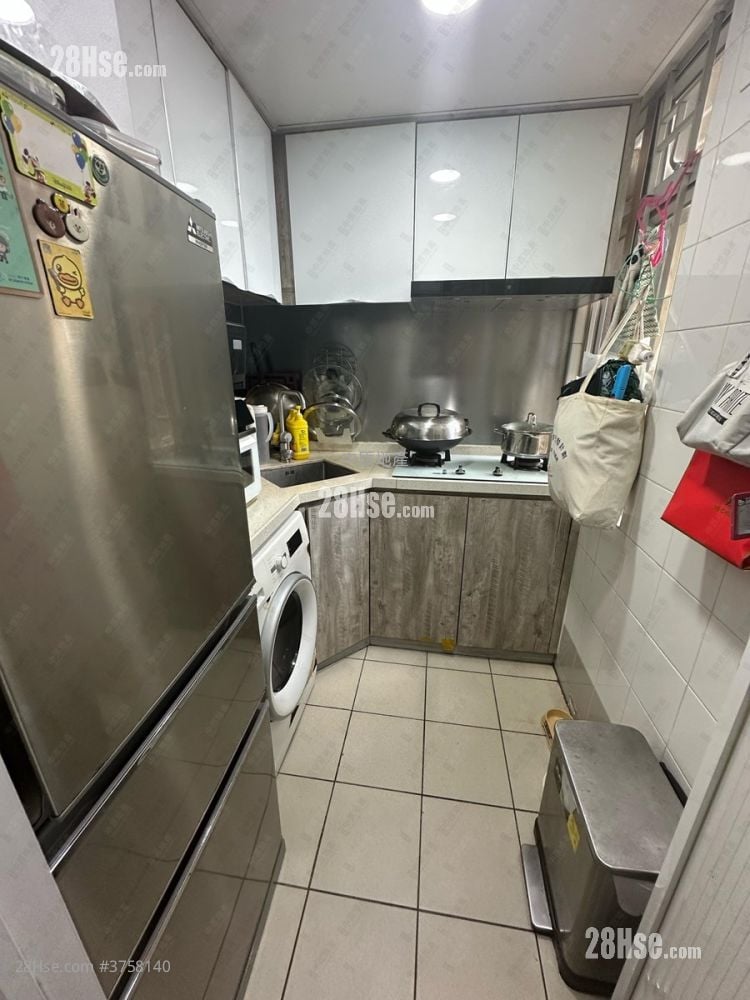 Ping Yan Court Sell 2 Bedrooms , 1 Bathroom 376 ft²