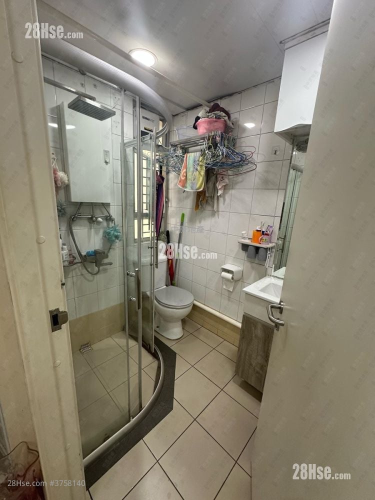 Ping Yan Court Sell 2 Bedrooms , 1 Bathroom 376 ft²