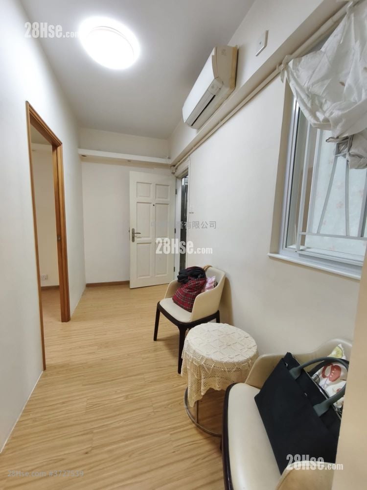 Hang Wan Building Rental 2 Bedrooms , 1 Bathroom 320 ft²