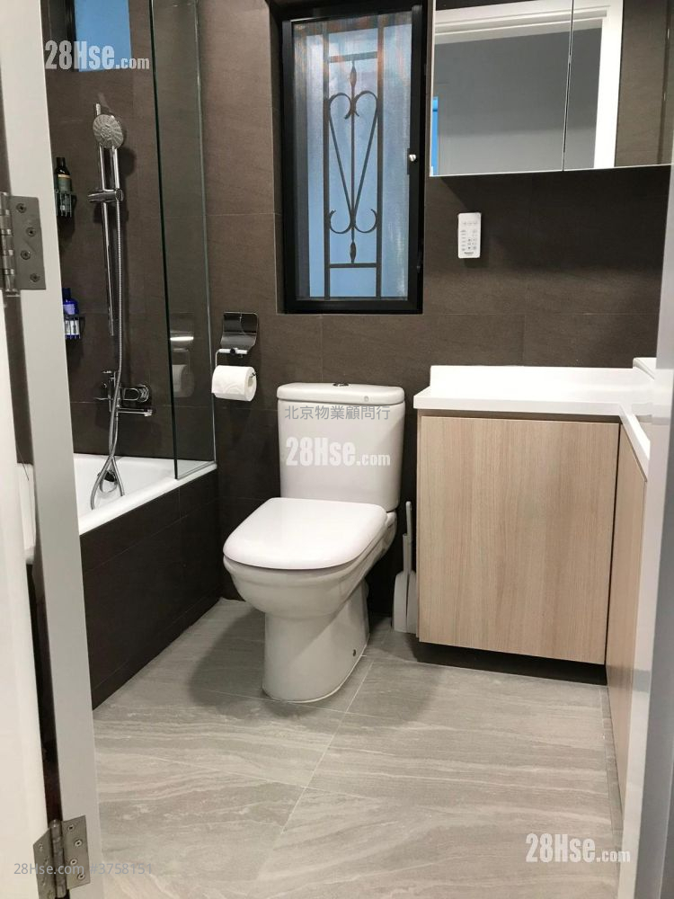 康怡花园 售盘 3 房 , 2 浴室 668 平方尺