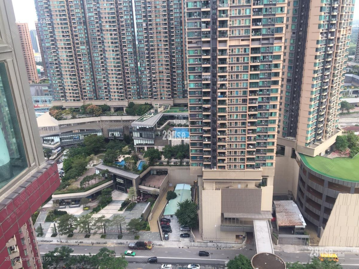 Yoho Town Sell 1 Bedroom , 1 Bathroom 423 ft²