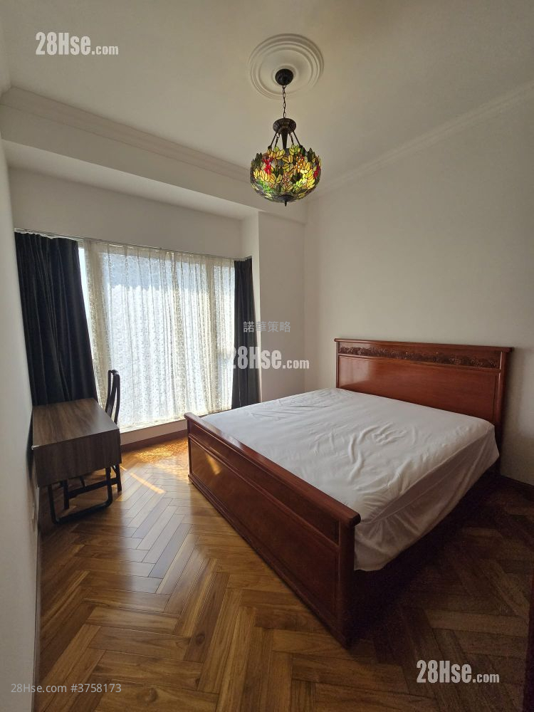 星堤 售盘 4 房 , 2 浴室 1,100 平方尺