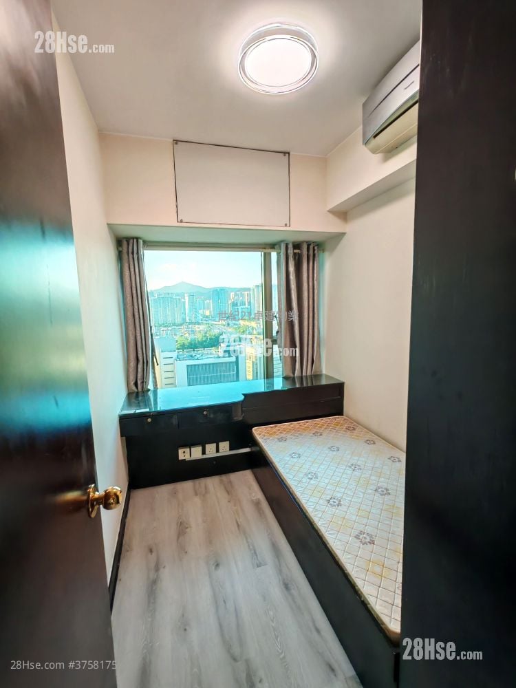 擎天半岛 售盘 3 房 , 2 浴室 849 平方尺