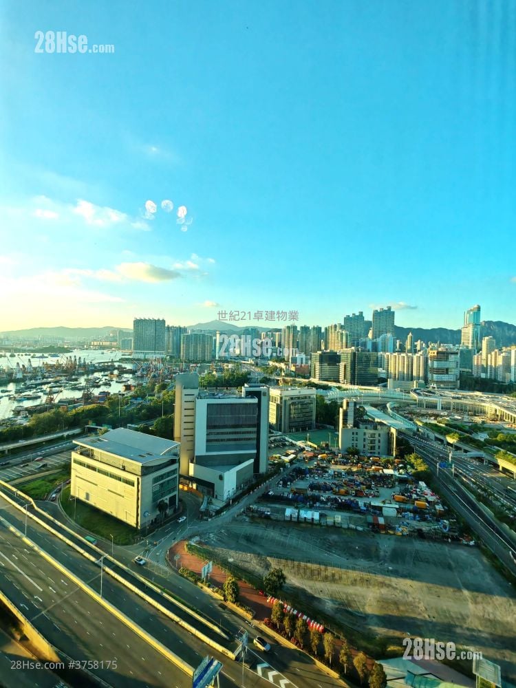 擎天半岛 售盘 3 房 , 2 浴室 849 平方尺