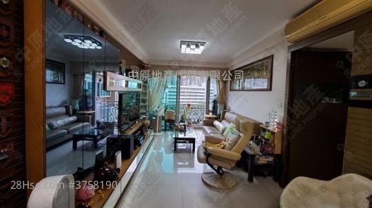 映湾园 售盘 3 房 , 3 浴室 749 平方尺