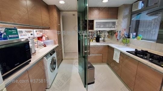 映湾园 售盘 3 房 , 3 浴室 749 平方尺