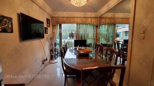 映湾园 售盘 3 房 , 3 浴室 749 平方尺